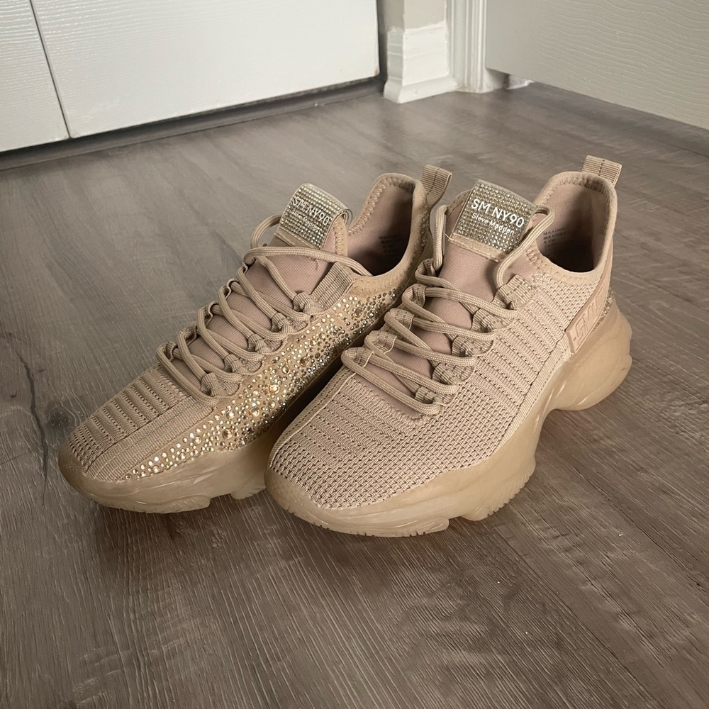 Steven Madden Maxima Blush Multi.  Size:7-7.5  Color: Blush Multi